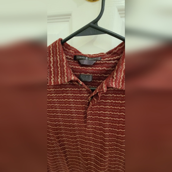 Tiger Woods Maroon Collared Button Men's Golf Shirt Size Small - Picture 5 of 5